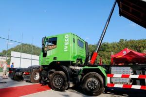 上汽紅巖 新金剛M500 336馬力 8X4 5.6米 國(guó)五 渣土自卸車(chē)(CQ3316HTWG276)