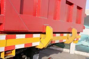 上汽紅巖 新金剛M500 430馬力 8X4 國(guó)五 平板自卸車(chē)(CQ3316HXVG426B)