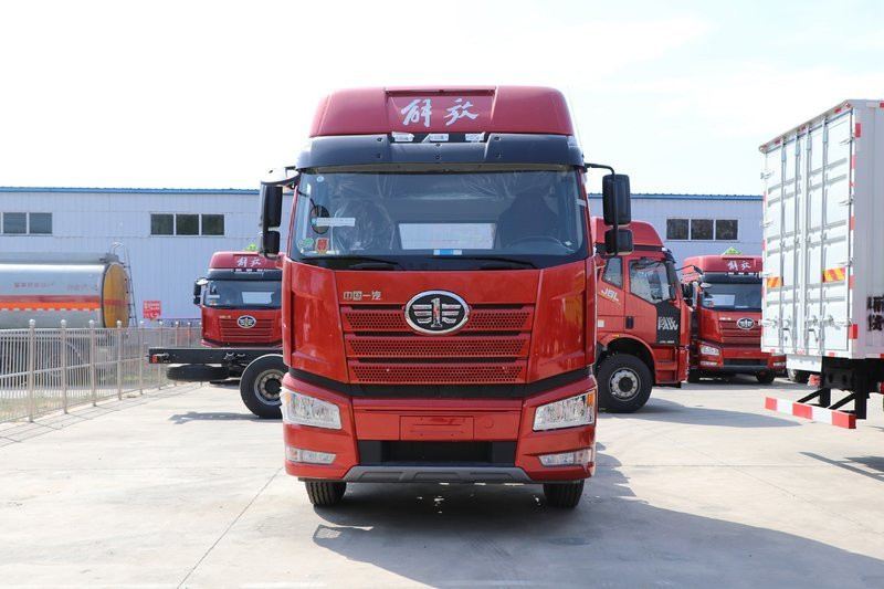 一汽解放 新J6P重卡 質(zhì)惠版 380馬力 6X4 國六 牽引車(CA4250P66K25T1E6)
