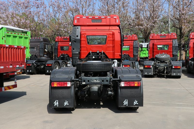 一汽解放 新J6P重卡 質(zhì)惠版 380馬力 6X4 國六 牽引車(CA4250P66K25T1E6)