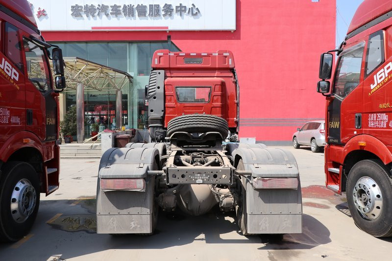 一汽解放 新J6P重卡 質(zhì)惠版 運煤款 380馬力 6X4 國六 牽引車(CA4250P66K25T1E6)