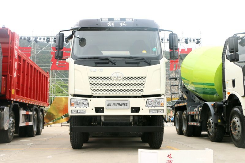  一汽解放 J6L 320馬力 8X4 國(guó)五 8方混凝土攪拌車(chē)(速比5.771)(CA5310GJBP62K2T4E5) 