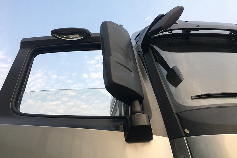 一汽凌源 滬尊S200 先鋒版 500馬力 6×4 國五牽引車（CAL4253C4F4E5）