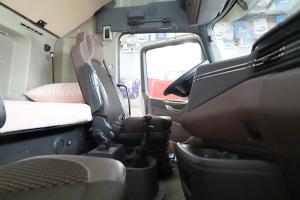 一汽凌源 滬尊S200 先鋒版 500馬力 6×4 國五牽引車（CAL4253C4F4E5）