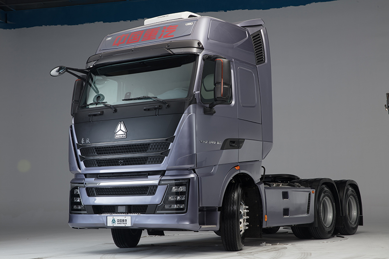 中國(guó)重汽 HOWO-TH7 重卡 460馬力 6×4 國(guó)五 牽引車(chē)（ZZ4257W324HE1B）