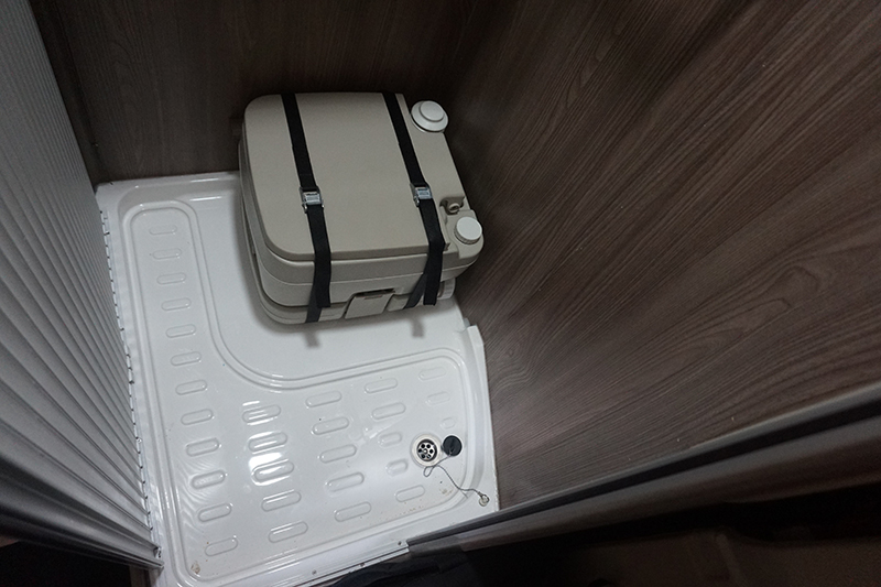一汽解放青汽 JH6+生活艙 550馬力 6×4 國五 牽引車（CA4250P33K25T1EA5A80）