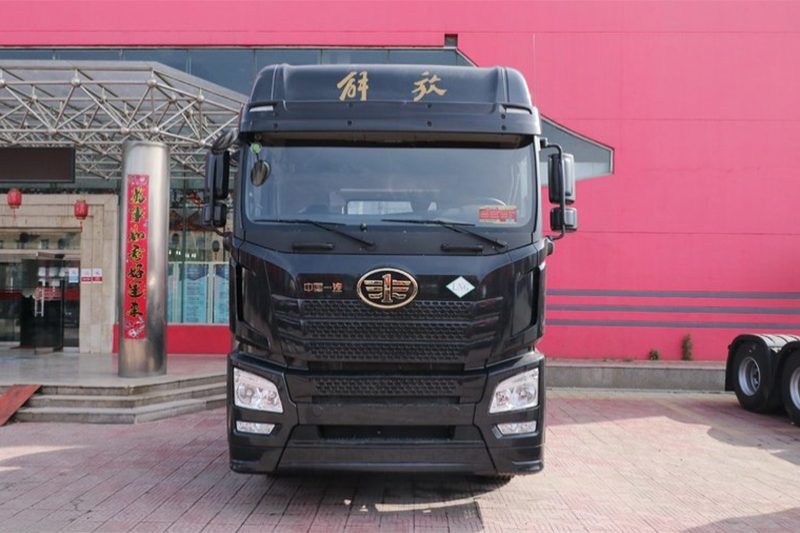 一汽解放青汽 JH6 領(lǐng)航版 460馬力 6X4 國六 LNG牽引車(CA4250P25K2T1NE6A80)
