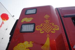 一汽解放青汽  JH6+重卡 生活艙版 550馬力  6X4 國五AMT牽引車(CA4250P33K25T1E5A80)