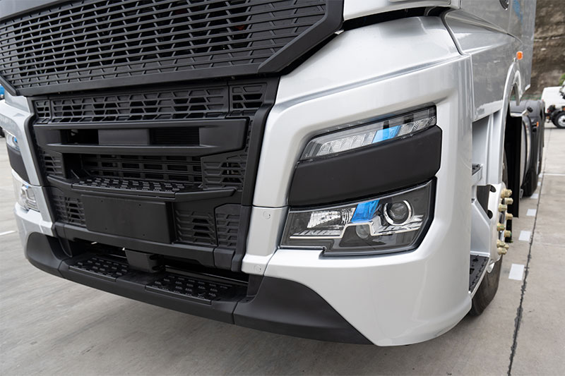 遠(yuǎn)程汽車(chē) 甲醇重卡 316kw 6×4 國(guó)六 牽引車(chē)(DNC4250GM6) 低速版本（帶限速89km/h）