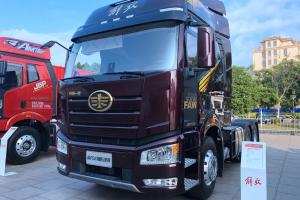 一汽解放 新J6P重卡 領(lǐng)航版3.0 560馬力 6X4 國(guó)六 牽引車(CA4250P66K25T1E6)