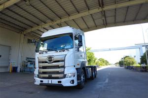 廣汽日野 700至臻大馬力 560馬力 6×4 國六 牽引車（YC4250SSZZK6） 