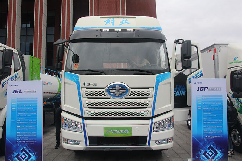 一汽解放 J6 480馬力 6×4 國(guó)六 混合動(dòng)力牽引車(chē)