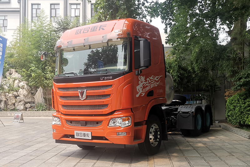 聯(lián)合重卡 麒麟 350馬力 6×4 LNG 國六 牽引車（QCC4253N664）
