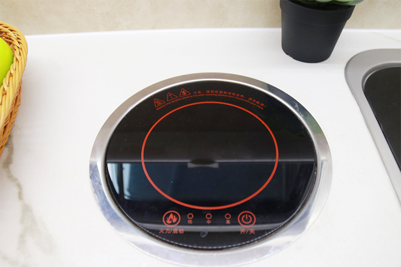 長(zhǎng)安跨越 跨越者D5 4×2 115馬力 國六 自動(dòng)擋 橫床 自行房車