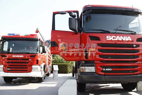 符合歐四排放標(biāo)準(zhǔn)的G 480 CB6X4HSZ消防車專 用底盤(pán)及斯堪尼亞P 420 CB6X4HNZ水罐泡沫消 防車
