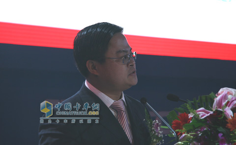 福田汽車副總經(jīng)理?xiàng)顕鴿? width=