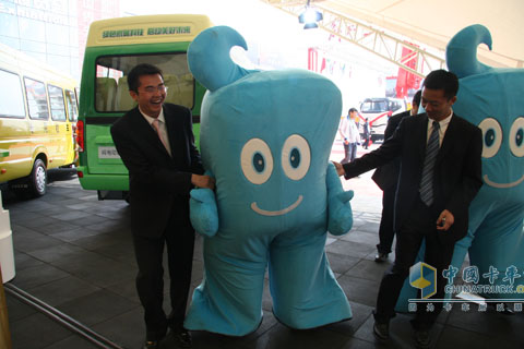 躍進(jìn)汽車 海寶 世博 南京依維柯 躍進(jìn)汽車 海寶 世博 南京依維柯