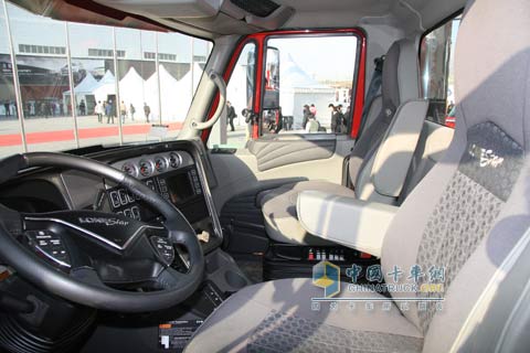 萬國長頭車 萬國卡車 