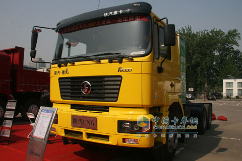 陜汽德龍6X4CNG牽引車(chē)