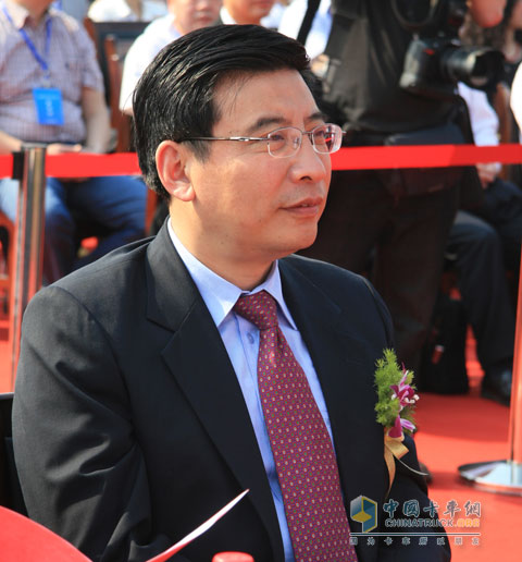 國(guó)家工信部副部長(zhǎng)苗圩重回東風(fēng)見證歷史時(shí)刻