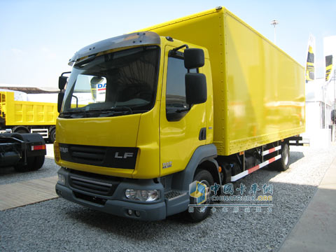 達(dá)夫LF卡車