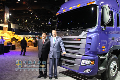 江淮汽車(chē)格爾發(fā)重卡亮相美國(guó)中部卡車(chē)展