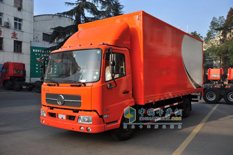 東風(fēng)天錦鐵平板廂式車