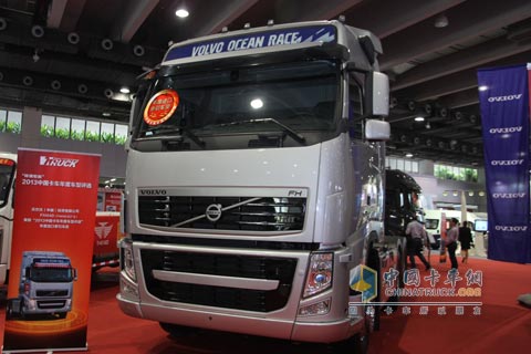 沃爾沃卡車獲獎(jiǎng)車型FH 440廣州車展現(xiàn)場展示