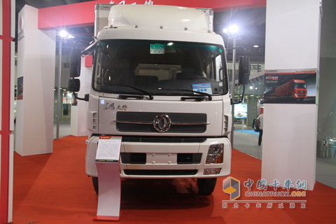 東風(fēng)天錦載貨車