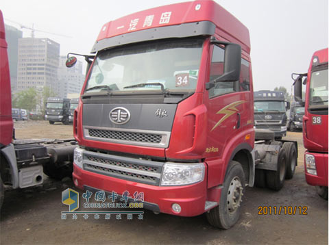 一汽解放 新大威10版6*4牽引車(chē)